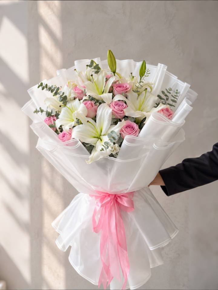 دسته گل لیلی رز