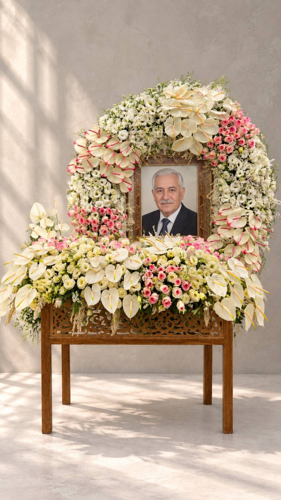 استند گل یادمان